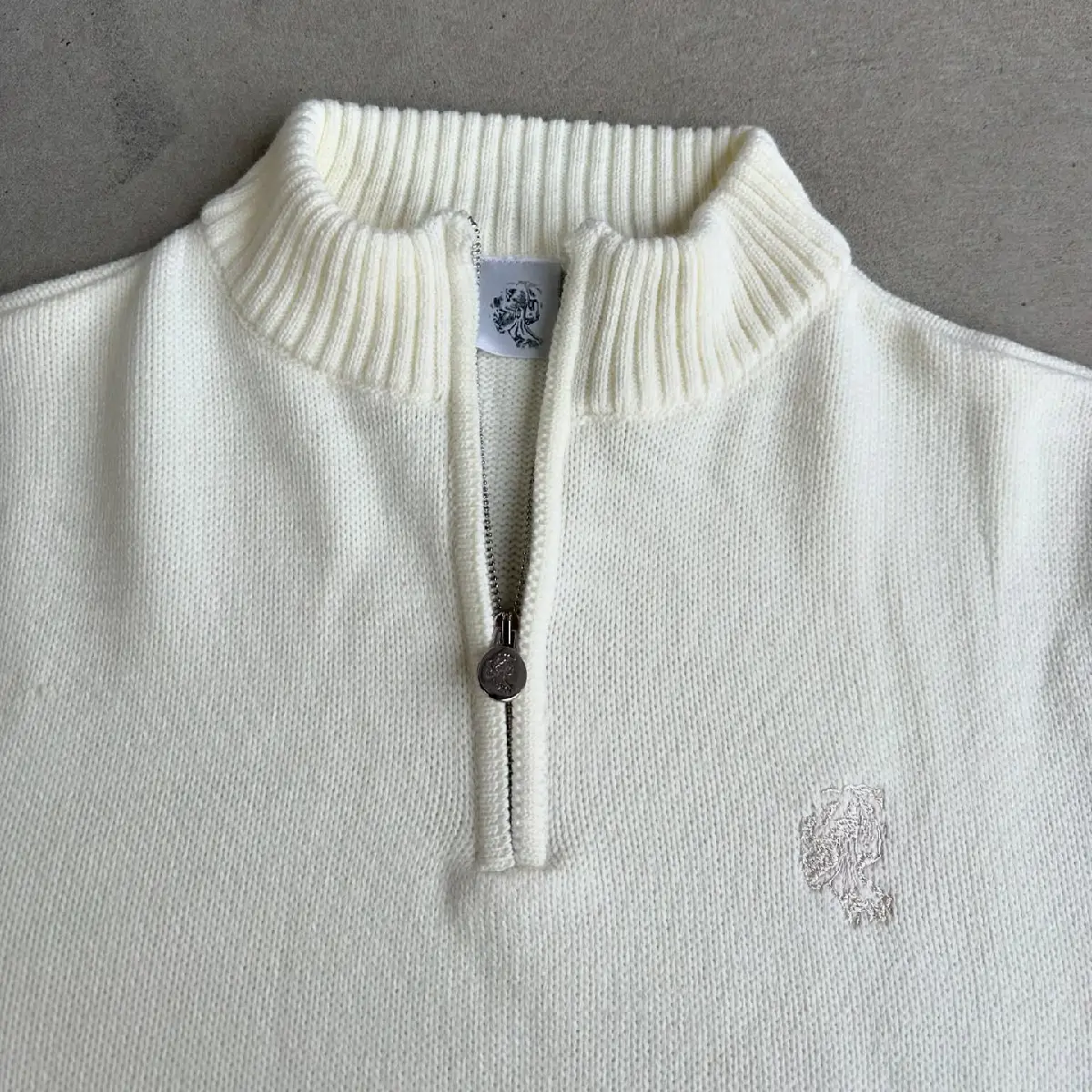 Novanity Feels Like Wearing a Cloud Sweatshirt (3)