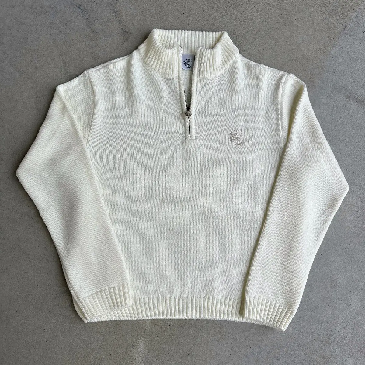 Novanity Feels Like Wearing a Cloud Sweatshirt (4)