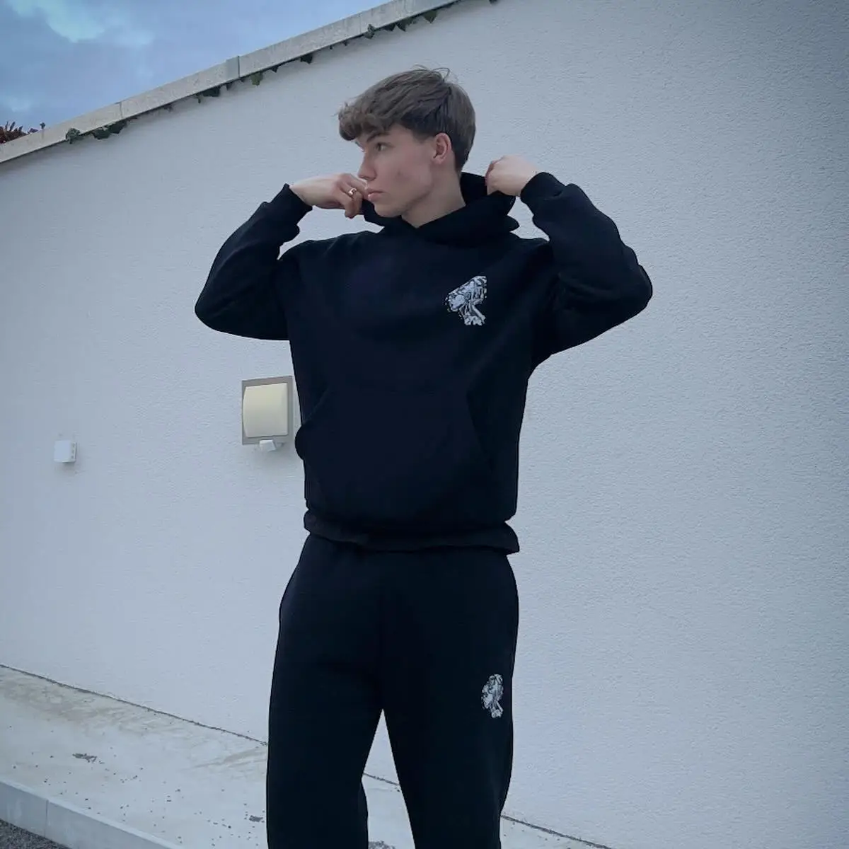 Novanity Hoodie Navy (1)