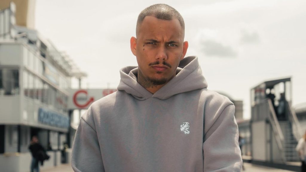 Farben kombinieren in Streetwear Outfits Der Guide für 2026